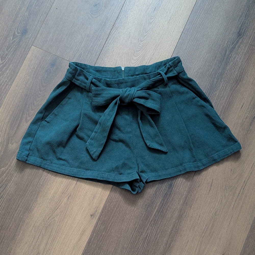 Cider High Waist Wide Leg Green Shorts with Elastic Waistband